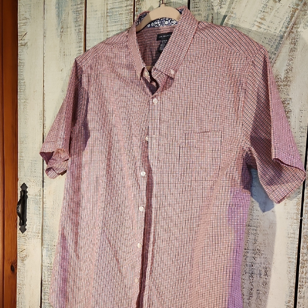 Van Heusen Men's Pink Checkered Button Down Shirt